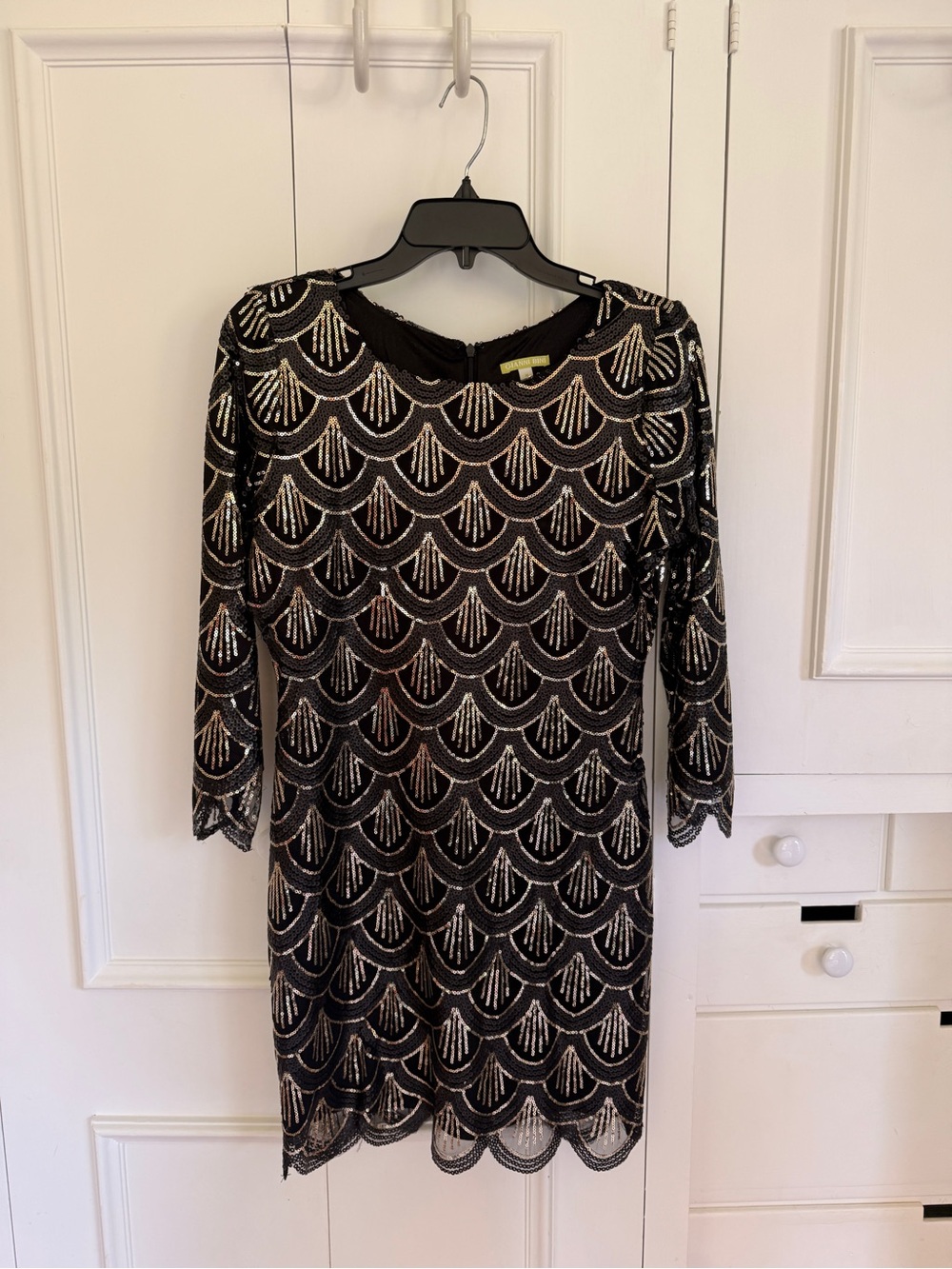 Gianni Bini Black Sequin Scallop-Pattern Long Sleeve Dress